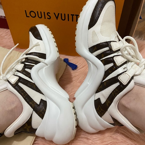 Louis Vuitton Archlight - Picture 3 of 11
